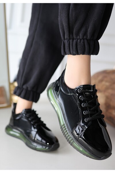 Kanonik Education Piona Black Patent Leather Green Sole Sneakers