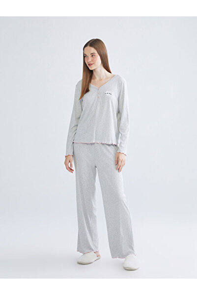 LC Waikiki V-Neck Embroidered Women's Pajama Set