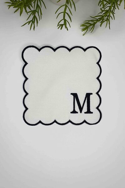 decofav Γράμμα Μ Μαύρο Κεντημένο Μονόγραμμα Πανί Κοκτέιλ Χαρτοπετσέτα 1 Τεμάχιο