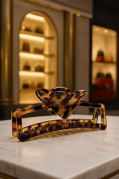 FELLMENS مشبك نسائي بتفاصيل قلب بنمط الفهد البني