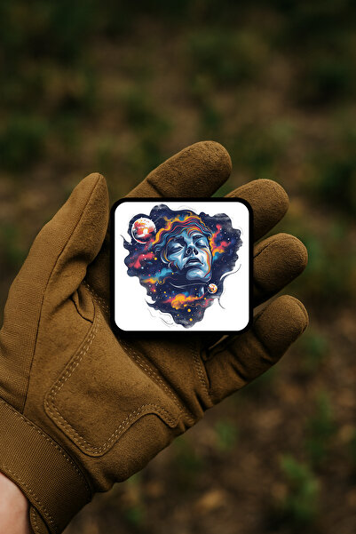 AHWALL صورة نسائية كونية ورقعة فنية ذات طابع فضائي / وشاح / شعار