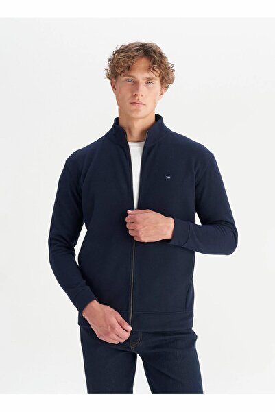 WRANGLER Чорна чоловіча кофта з високим коміром W2520533410 Чорна кофта