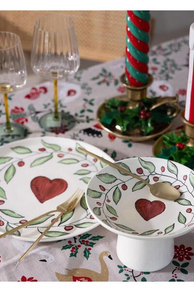 The Mia Luv Footed Serving Plate 20 cm