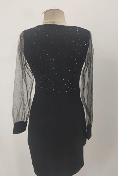 Mossta διπλό πέτο Φόρεμα από κρεπ εισαγωγής με λεπτομέρεια από πέτρα στο λαιμό - Μαύρο