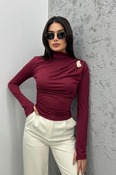 oshebu Women's Mock Neck Buckle Finger-Loop Blouse