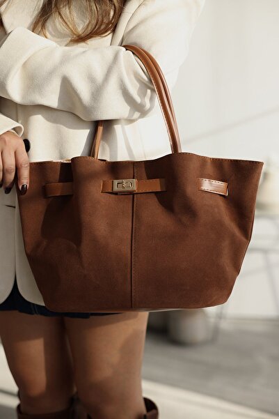 cosybag. Kilit Detaylı Çapraz Askılı Süet El Omuz Çantası TABA