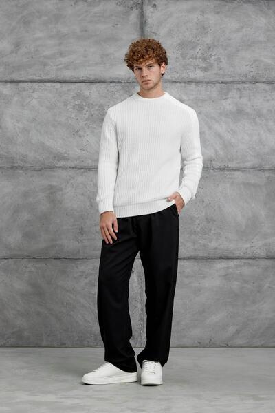 NOMARC Ecru White Mrk Circular Neck Knitted Tricot