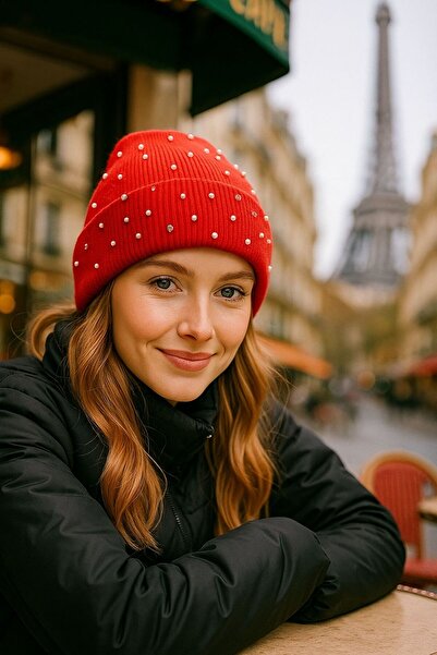 MARBERRY Kırmızı İncili Taş Nakışlı Kadın Bere