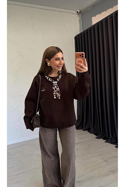 ALVOR سترة مطرزة بتفاصيل الفولار بثلاثة خيوط مبطن بالصوف O قصة فضفاضة