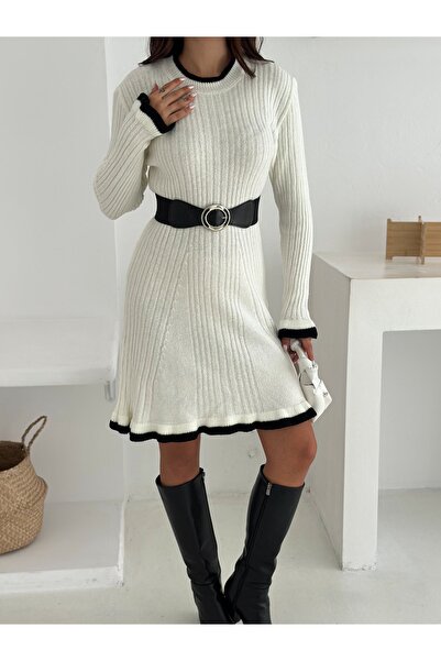 02Lady Fashion Soft Textured Belt Detailed Knitwear Dress