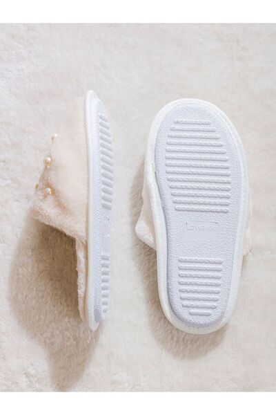 LC Waikiki Lcw Steps Bead Embroidered Plush Women's House Slippers