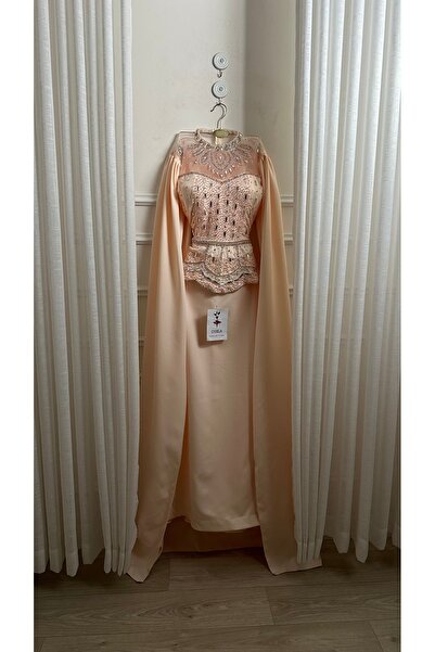 Onila Flesh-colored dress with hand embroidery and a luxurious corset