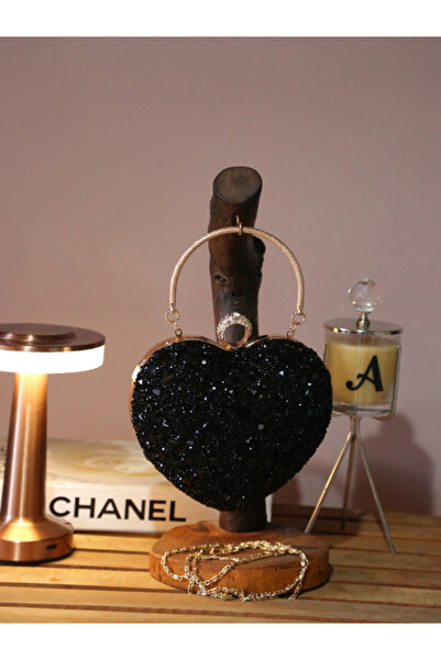 Alvora حقيبة سهرة نسائية فضية - مطرزة بالحجر الأسود على شكل قلب - تصميم خاص م...