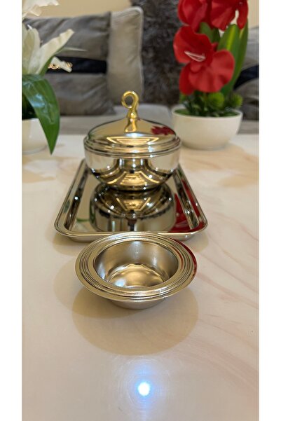 Palaces Large silver nickel and two-tone nickel date set - 3 pieces