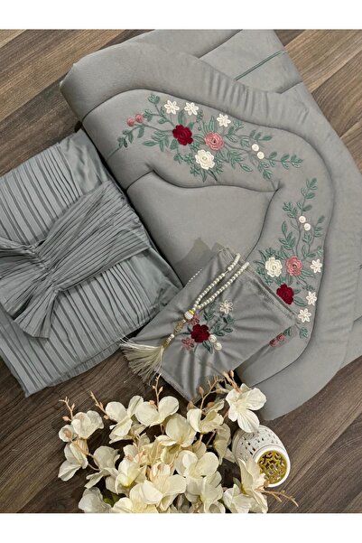 STAYILK DRESSES Elegant embroidered and lined prayer set