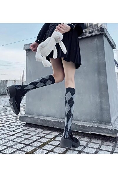 ERDESIGNN KADIN İTHAL DİZ ALTI ÇORAP EKOSE DESEN KADIN İTHAL ÇORAP