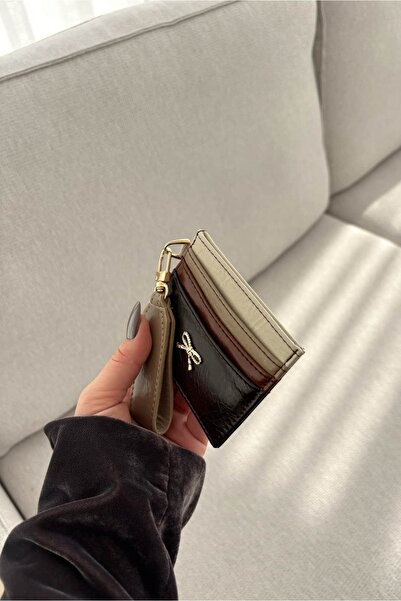 Yuka Atelier Shiny Faux Leather Card Holder with Bow Detail