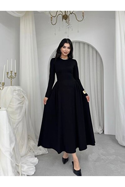 Afiş Butik Rochie neagră cu design plisat pentru femei