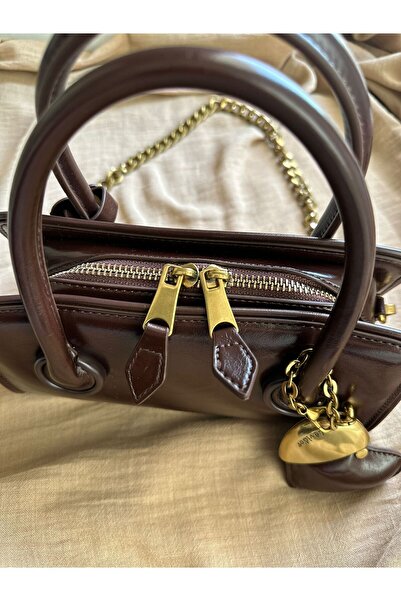 Levidor Shoulder Bag