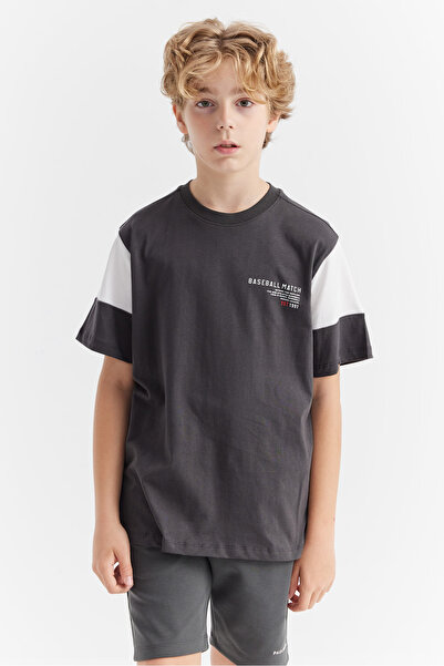 PAULMARK Boy's T-Shirt with Print Detail