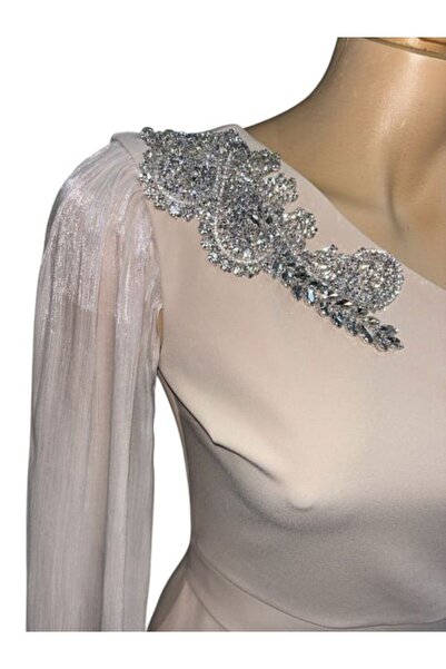 Cataleya Fashion Short cream dress with rhinestones and veil sleeve