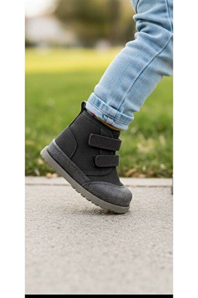 PARLAVERA Unisex Children's Anti-Slip Sole Boots