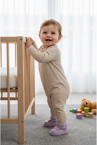 Butik Yeni Doğan Bebek İçin El Örgüsü Kurdeleli Mor Patik