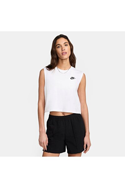 Nike Sportswear Club Women's T-Shirt