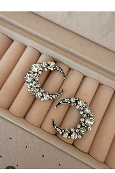 shop أقراط الهلال الحجرية