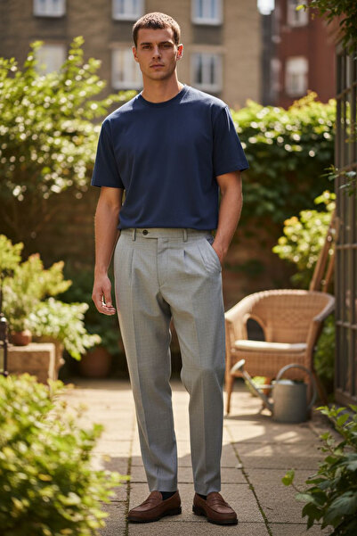 zaray Erkek Gri Pileli Kumaş Pantolon – Şık ve Rahat Kesim