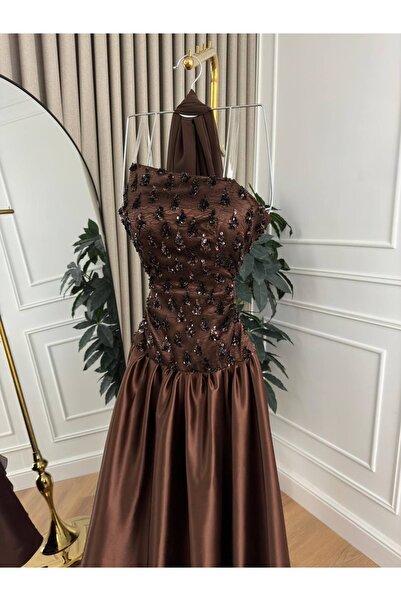 ZOHRAN فستان فخم وانيق