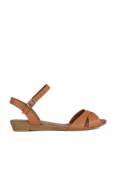 Bueno Shoes صندل نسائي من الجلد الداكن 01wn3808