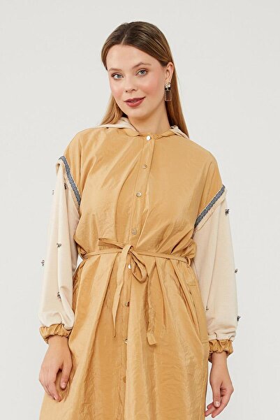 Levidor Καμελ-Μπεζ καμπαρντίνα με με κουκούλα κεντημένα μανίκια