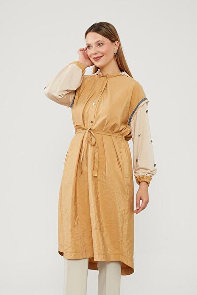 Levidor Καμελ-Μπεζ καμπαρντίνα με με κουκούλα κεντημένα μανίκια