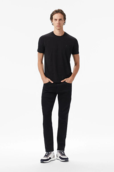 Nautica Men's Black Classic Fit T-Shirt
