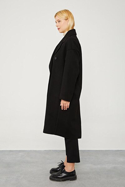 Levidor Black Oversized Unlined Cashmere Coat