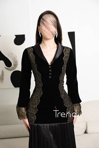 TREND Velvet dress with gold lace