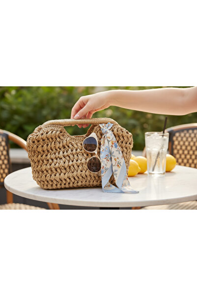 lacelove Hand-Knitted Scholarship Straw Bag