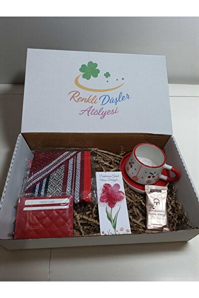 Renkli Düşler Atölyesi Renkli Düşler Hediye Kutusu Kadınlara Özel Yeni Yıl He...