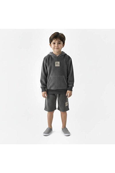 alqarat "القارات" Kids velvet Hoodie and short Set
