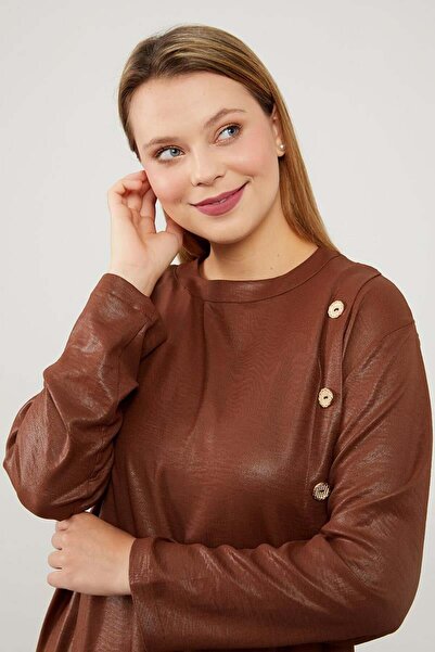 Levidor Brown Button Detailed Crew Neck Double Suit