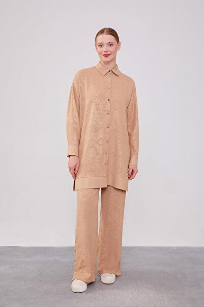 Levidor K.Bej Kendinden Desenli Jakarlı Tunik Takım