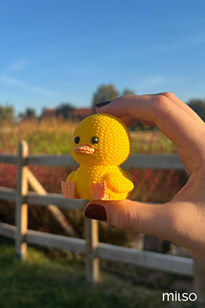 MİLSO Ördek - Örgü Dokulu Mini Hayvan Figürü – Araba Aksesuar, Pasta Süsü, Ço...