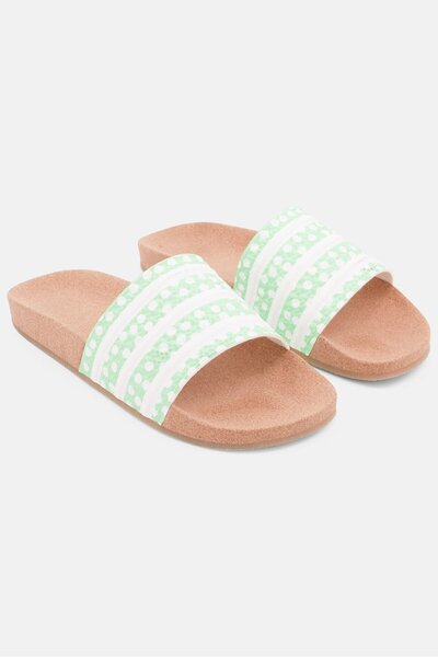 adidas شبشب أديليت سهل الارتداء للنساء، أبيض/أخضر ليموني/بني فاتح