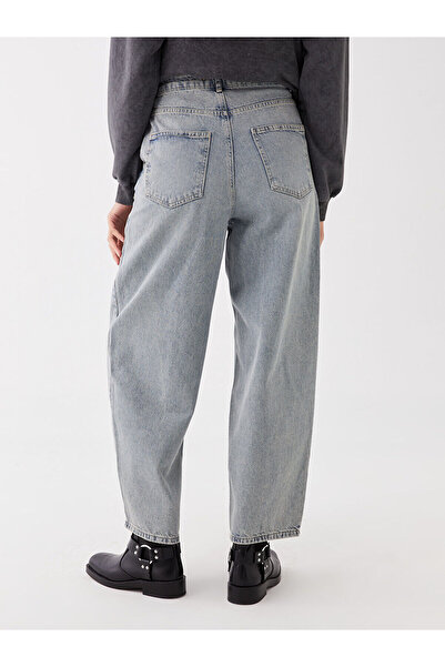 LC Waikiki Dámské džínové kalhoty rovného střihu