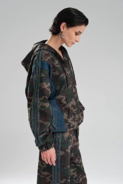 tw3 Women's Camouflage Patterned Denim Paneled Hooded Design Jacket