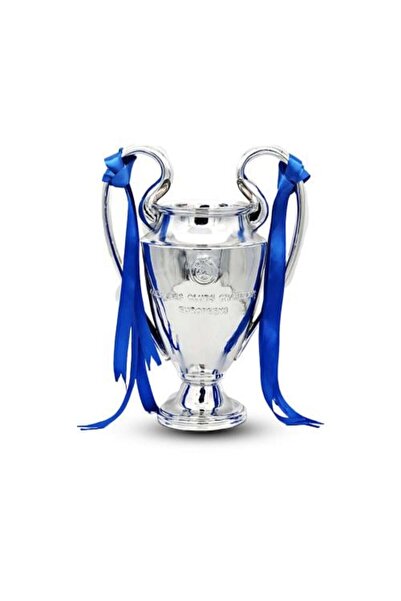 orima نسخة طبق الأصل من كأس دوري أبطال أوروبا الفضية