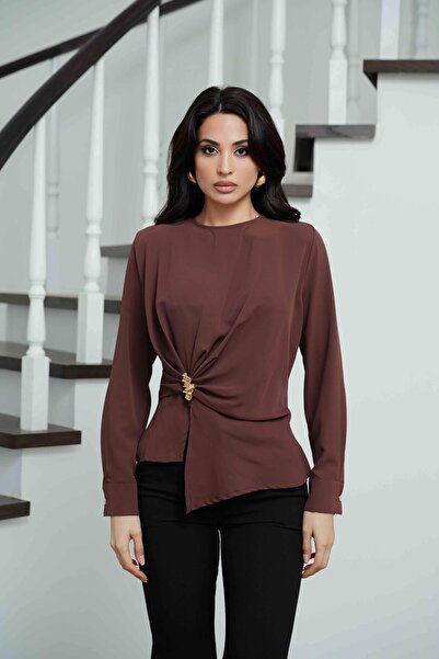 Serica Moda Long Sleeve Blouse with Coffee Buckle Detail