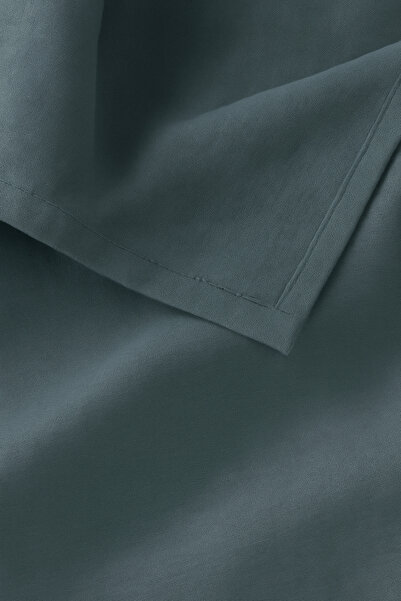 De'Vor Velvet Textured Tablecloth |   Stylish, Soft, Stain-Resistant Blue Tablecloth