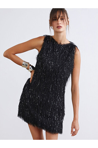 LC Waikiki Özmarka Yeni Sezon Bisiklet Yaka Tüylü Mini Triko Elbise